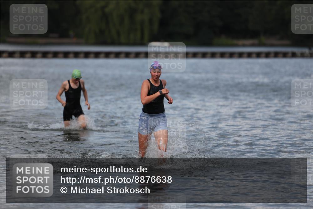14.09.2025 - Stadtparktriathlon Michael Strokosch http://msf.ph/oto/8876638 14.09.2025 13:18:36 Schwimmen 1569, 1609 meine-sportfotos.de