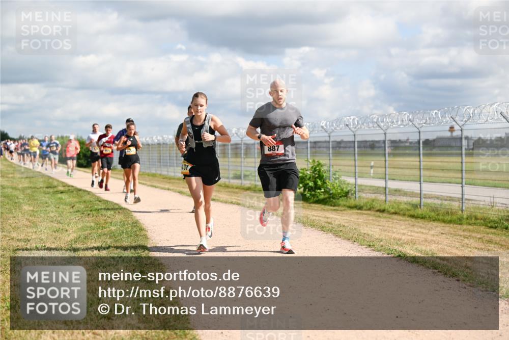 14.09.2025 - Airport Race Dr. Thomas Lammeyer http://msf.ph/oto/8876639 14.09.2025 12:21:31 Laufen 137, 887 meine-sportfotos.de