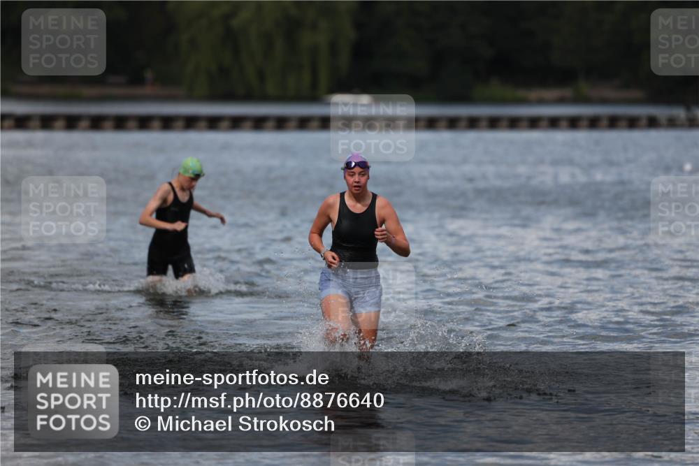 14.09.2025 - Stadtparktriathlon Michael Strokosch http://msf.ph/oto/8876640 14.09.2025 13:18:36 Schwimmen 1569, 1609 meine-sportfotos.de
