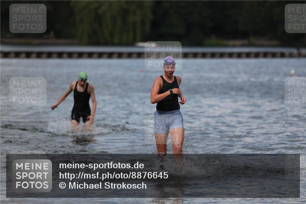14.09.2025 - Stadtparktriathlon Michael Strokosch http://msf.ph/oto/8876645 14.09.2025 13:18:37 Schwimmen 1569, 1609 meine-sportfotos.de