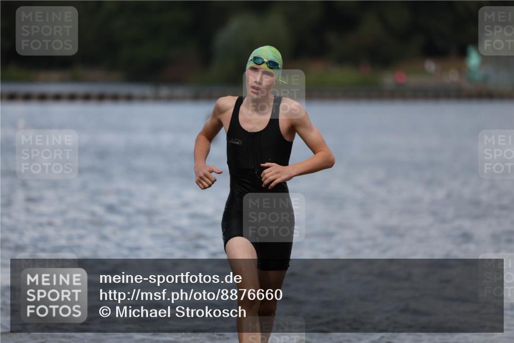 14.09.2025 - Stadtparktriathlon Michael Strokosch http://msf.ph/oto/8876660 14.09.2025 13:18:45 Schwimmen 1569, 1609 meine-sportfotos.de