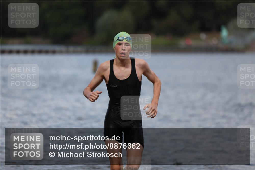 14.09.2025 - Stadtparktriathlon Michael Strokosch http://msf.ph/oto/8876662 14.09.2025 13:18:45 Schwimmen 1569, 1609 meine-sportfotos.de