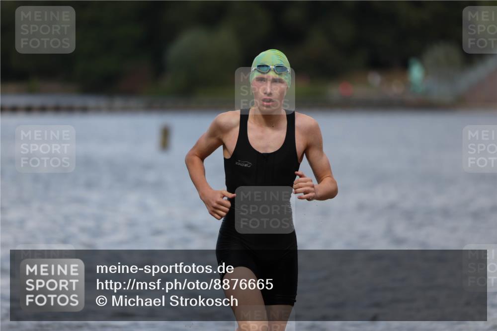 14.09.2025 - Stadtparktriathlon Michael Strokosch http://msf.ph/oto/8876665 14.09.2025 13:18:46 Schwimmen 1569, 1609 meine-sportfotos.de