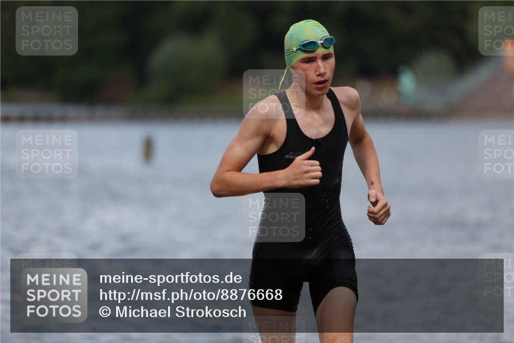 14.09.2025 - Stadtparktriathlon Michael Strokosch http://msf.ph/oto/8876668 14.09.2025 13:18:46 Schwimmen 1569, 1609 meine-sportfotos.de