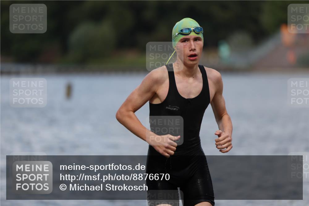 14.09.2025 - Stadtparktriathlon Michael Strokosch http://msf.ph/oto/8876670 14.09.2025 13:18:46 Schwimmen 1569, 1609 meine-sportfotos.de