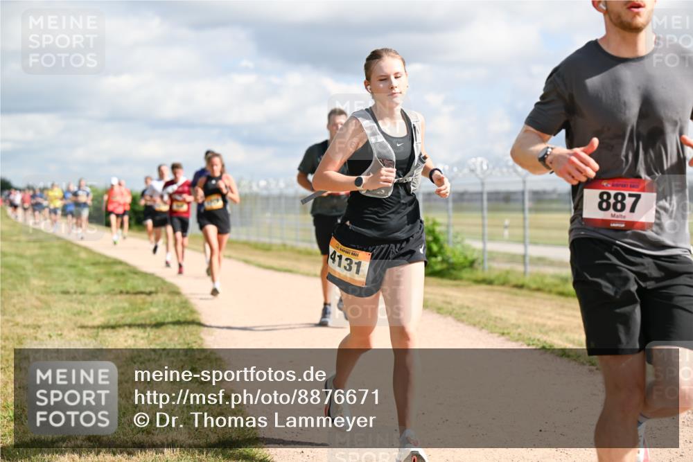 14.09.2025 - Airport Race Dr. Thomas Lammeyer http://msf.ph/oto/8876671 14.09.2025 12:21:33 Laufen 4131, 887 meine-sportfotos.de