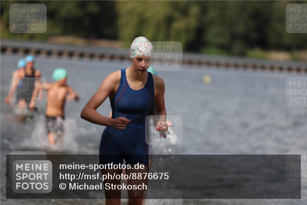 14.09.2025 - Stadtparktriathlon Michael Strokosch http://msf.ph/oto/8876675 14.09.2025 13:19:45 Schwimmen 1568, 1583, 1593, 1597 meine-sportfotos.de
