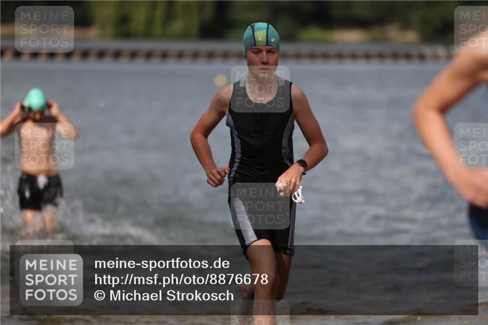14.09.2025 - Stadtparktriathlon Michael Strokosch http://msf.ph/oto/8876678 14.09.2025 13:19:46 Schwimmen 1568, 1583, 1593, 1597 meine-sportfotos.de