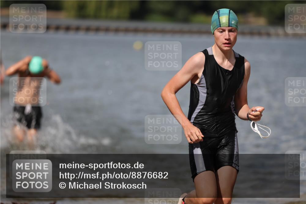14.09.2025 - Stadtparktriathlon Michael Strokosch http://msf.ph/oto/8876682 14.09.2025 13:19:47 Schwimmen 1568, 1583, 1593, 1597 meine-sportfotos.de