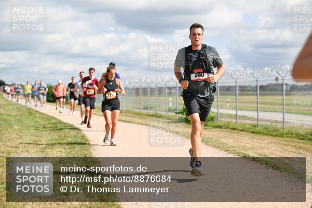 14.09.2025 - Airport Race Dr. Thomas Lammeyer http://msf.ph/oto/8876684 14.09.2025 12:21:34 Laufen 1720, 790 meine-sportfotos.de