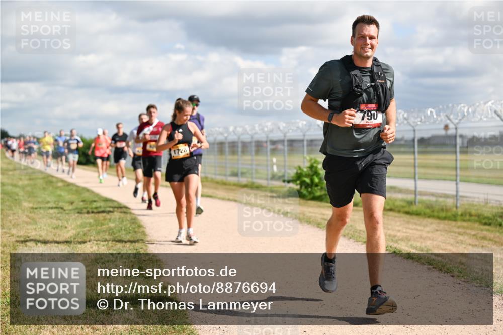 14.09.2025 - Airport Race Dr. Thomas Lammeyer http://msf.ph/oto/8876694 14.09.2025 12:21:34 Laufen 1728, 790 meine-sportfotos.de
