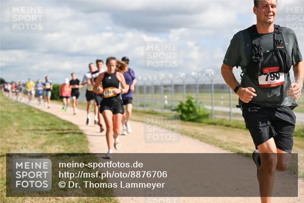 14.09.2025 - Airport Race Dr. Thomas Lammeyer http://msf.ph/oto/8876706 14.09.2025 12:21:35 Laufen 799 meine-sportfotos.de