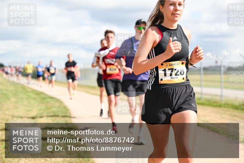 14.09.2025 - Airport Race Dr. Thomas Lammeyer http://msf.ph/oto/8876742 14.09.2025 12:21:37 Laufen 1728 meine-sportfotos.de