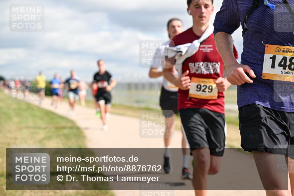 14.09.2025 - Airport Race Dr. Thomas Lammeyer http://msf.ph/oto/8876762 14.09.2025 12:21:38 Laufen 929, 42, 148 meine-sportfotos.de