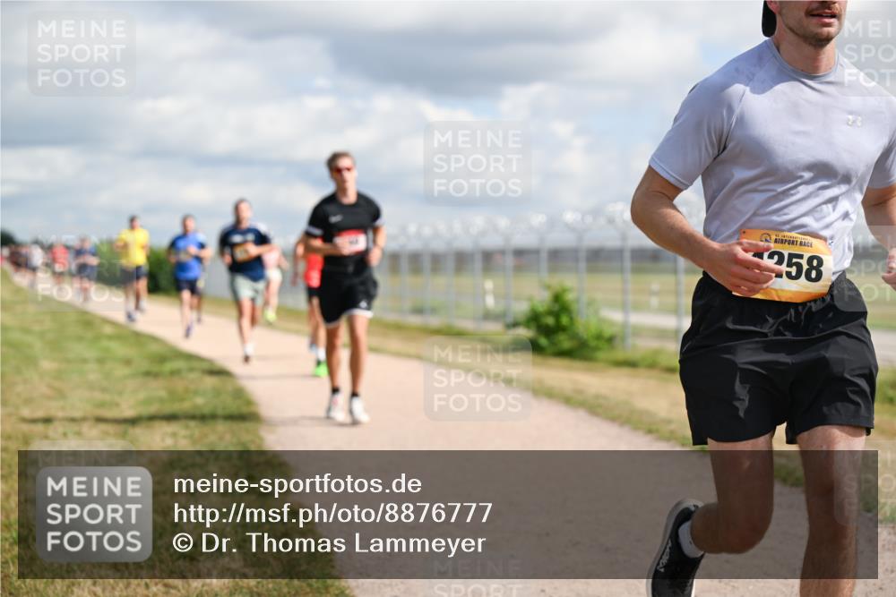 14.09.2025 - Airport Race Dr. Thomas Lammeyer http://msf.ph/oto/8876777 14.09.2025 12:21:39 Laufen 258 meine-sportfotos.de