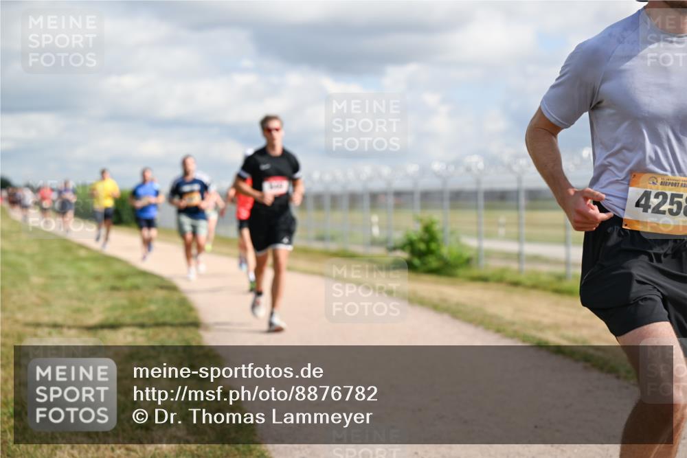 14.09.2025 - Airport Race Dr. Thomas Lammeyer http://msf.ph/oto/8876782 14.09.2025 12:21:39 Laufen 4258 meine-sportfotos.de