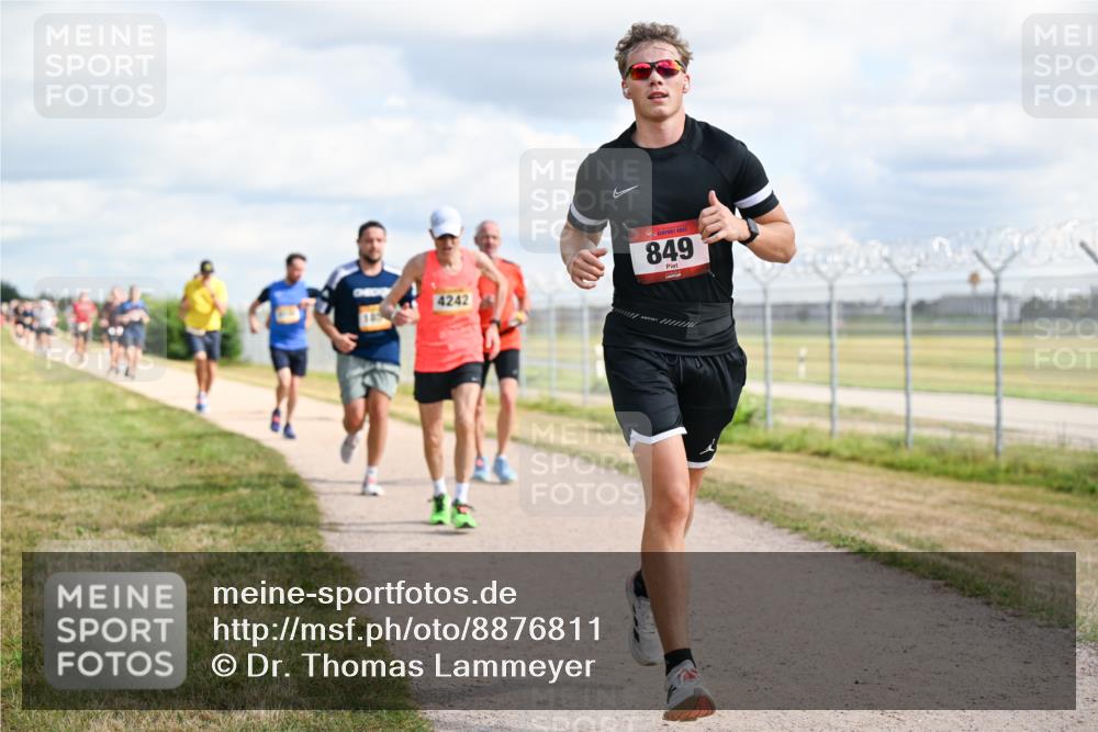 14.09.2025 - Airport Race Dr. Thomas Lammeyer http://msf.ph/oto/8876811 14.09.2025 12:21:41 Laufen 4242, 849 meine-sportfotos.de