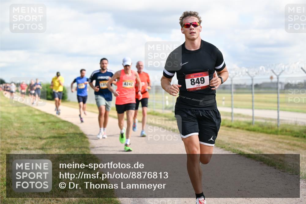14.09.2025 - Airport Race Dr. Thomas Lammeyer http://msf.ph/oto/8876813 14.09.2025 12:21:41 Laufen 849 meine-sportfotos.de