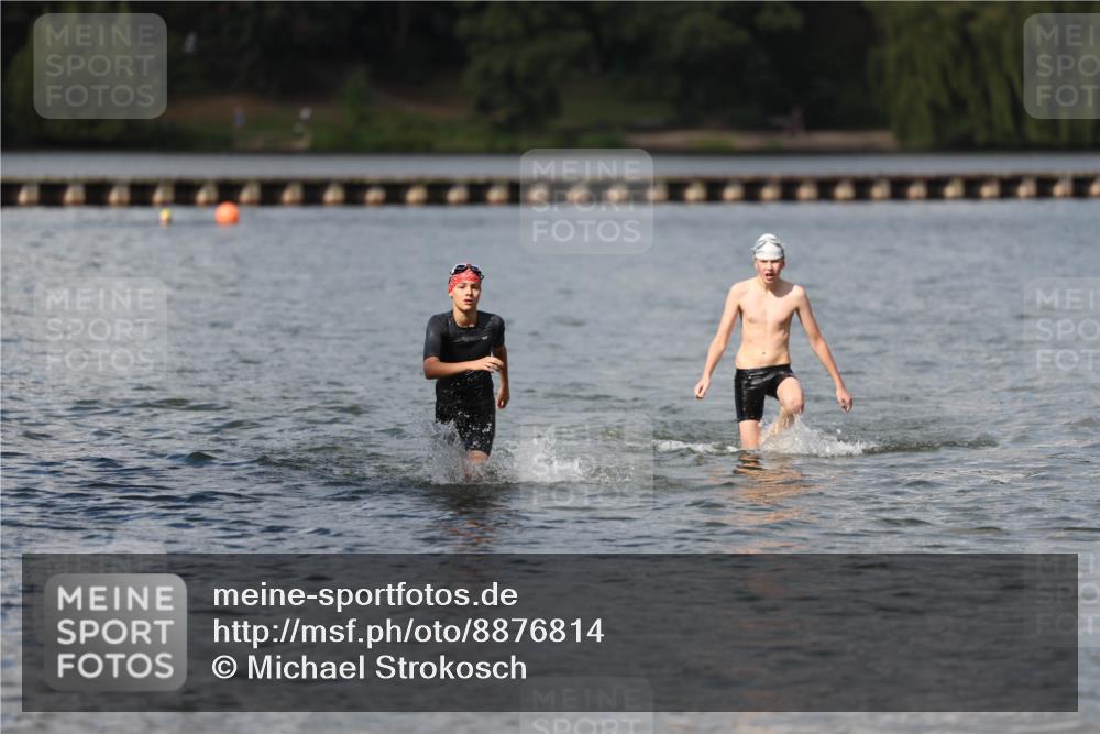 14.09.2025 - Stadtparktriathlon Michael Strokosch http://msf.ph/oto/8876814 14.09.2025 13:20:39 Schwimmen 1587, 1601 meine-sportfotos.de
