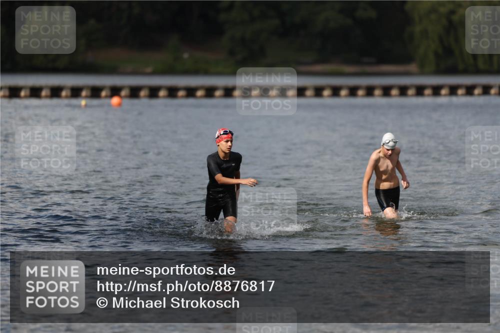 14.09.2025 - Stadtparktriathlon Michael Strokosch http://msf.ph/oto/8876817 14.09.2025 13:20:40 Schwimmen 1587, 1601 meine-sportfotos.de