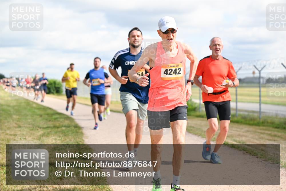 14.09.2025 - Airport Race Dr. Thomas Lammeyer http://msf.ph/oto/8876847 14.09.2025 12:21:44 Laufen 4242 meine-sportfotos.de