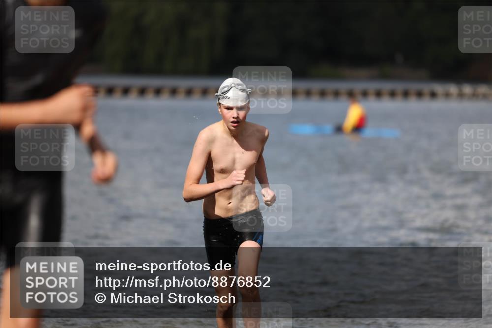 14.09.2025 - Stadtparktriathlon Michael Strokosch http://msf.ph/oto/8876852 14.09.2025 13:20:49 Schwimmen 1587, 1601 meine-sportfotos.de