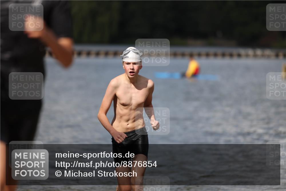 14.09.2025 - Stadtparktriathlon Michael Strokosch http://msf.ph/oto/8876854 14.09.2025 13:20:50 Schwimmen 1587, 1601 meine-sportfotos.de