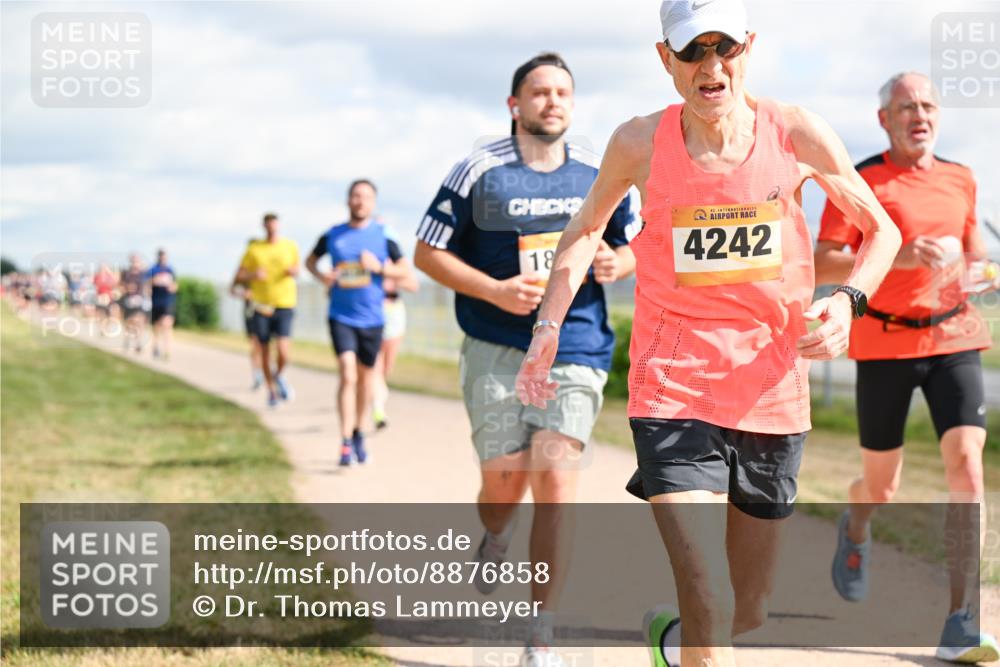 14.09.2025 - Airport Race Dr. Thomas Lammeyer http://msf.ph/oto/8876858 14.09.2025 12:21:44 Laufen 18, 42, 4242 meine-sportfotos.de