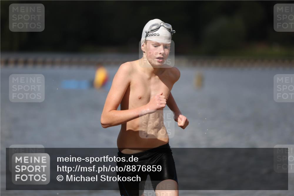14.09.2025 - Stadtparktriathlon Michael Strokosch http://msf.ph/oto/8876859 14.09.2025 13:20:51 Schwimmen 1587, 1601 meine-sportfotos.de