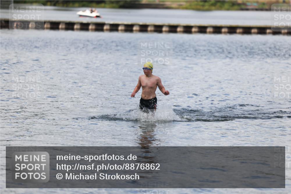 14.09.2025 - Stadtparktriathlon Michael Strokosch http://msf.ph/oto/8876862 14.09.2025 13:22:12 Schwimmen 1608 meine-sportfotos.de