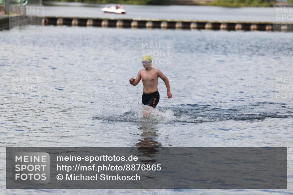 14.09.2025 - Stadtparktriathlon Michael Strokosch http://msf.ph/oto/8876865 14.09.2025 13:22:13 Schwimmen 1608 meine-sportfotos.de