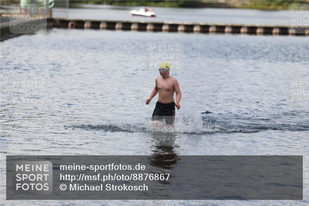 14.09.2025 - Stadtparktriathlon Michael Strokosch http://msf.ph/oto/8876867 14.09.2025 13:22:13 Schwimmen 1608 meine-sportfotos.de