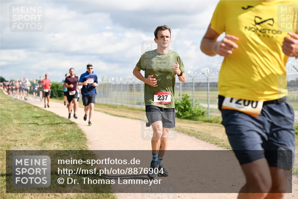 14.09.2025 - Airport Race Dr. Thomas Lammeyer http://msf.ph/oto/8876904 14.09.2025 12:21:49 Laufen 237, 1200 meine-sportfotos.de