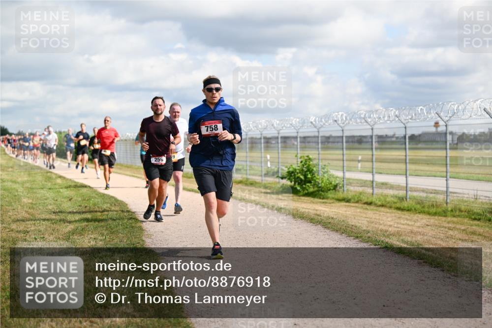 14.09.2025 - Airport Race Dr. Thomas Lammeyer http://msf.ph/oto/8876918 14.09.2025 12:21:52 Laufen 259, 9, 758 meine-sportfotos.de
