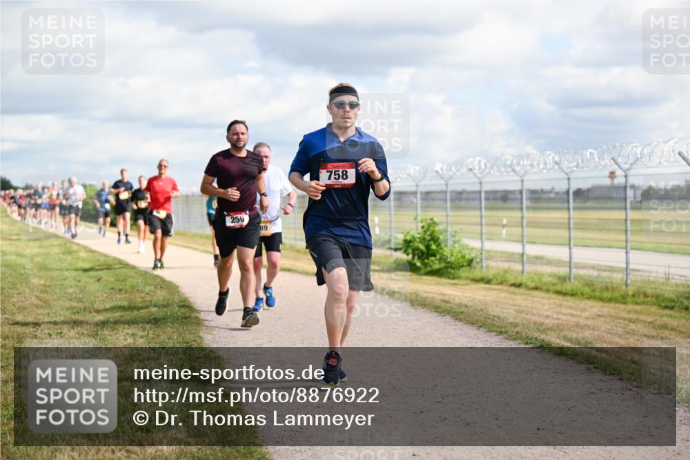 14.09.2025 - Airport Race Dr. Thomas Lammeyer http://msf.ph/oto/8876922 14.09.2025 12:21:53 Laufen 259, 89, 758 meine-sportfotos.de