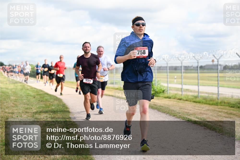 14.09.2025 - Airport Race Dr. Thomas Lammeyer http://msf.ph/oto/8876926 14.09.2025 12:21:53 Laufen 259, 758 meine-sportfotos.de