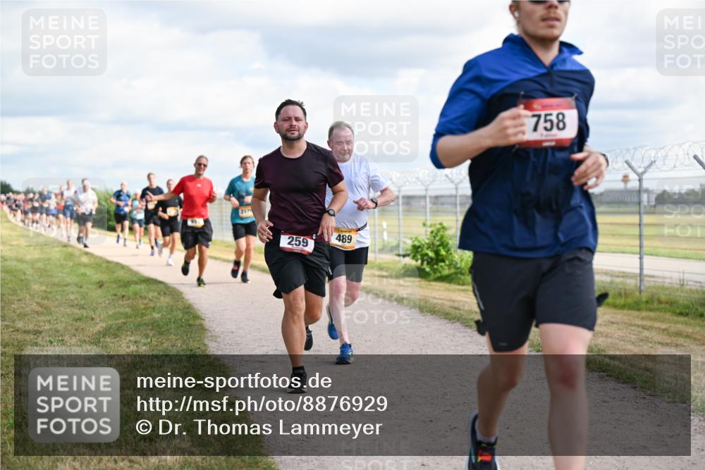 14.09.2025 - Airport Race Dr. Thomas Lammeyer http://msf.ph/oto/8876929 14.09.2025 12:21:54 Laufen 2175, 259, 489, 758 meine-sportfotos.de