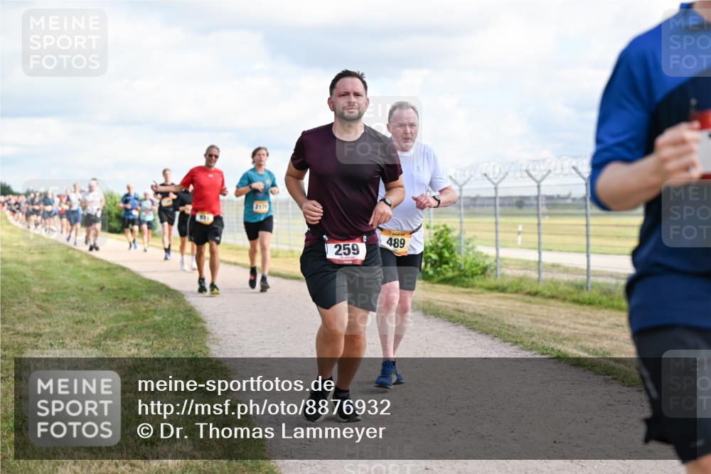 14.09.2025 - Airport Race Dr. Thomas Lammeyer http://msf.ph/oto/8876932 14.09.2025 12:21:54 Laufen 2171, 259, 489 meine-sportfotos.de