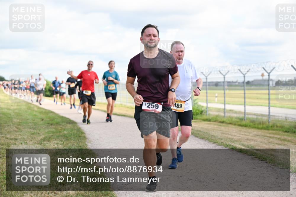 14.09.2025 - Airport Race Dr. Thomas Lammeyer http://msf.ph/oto/8876934 14.09.2025 12:21:55 Laufen 259, 489 meine-sportfotos.de
