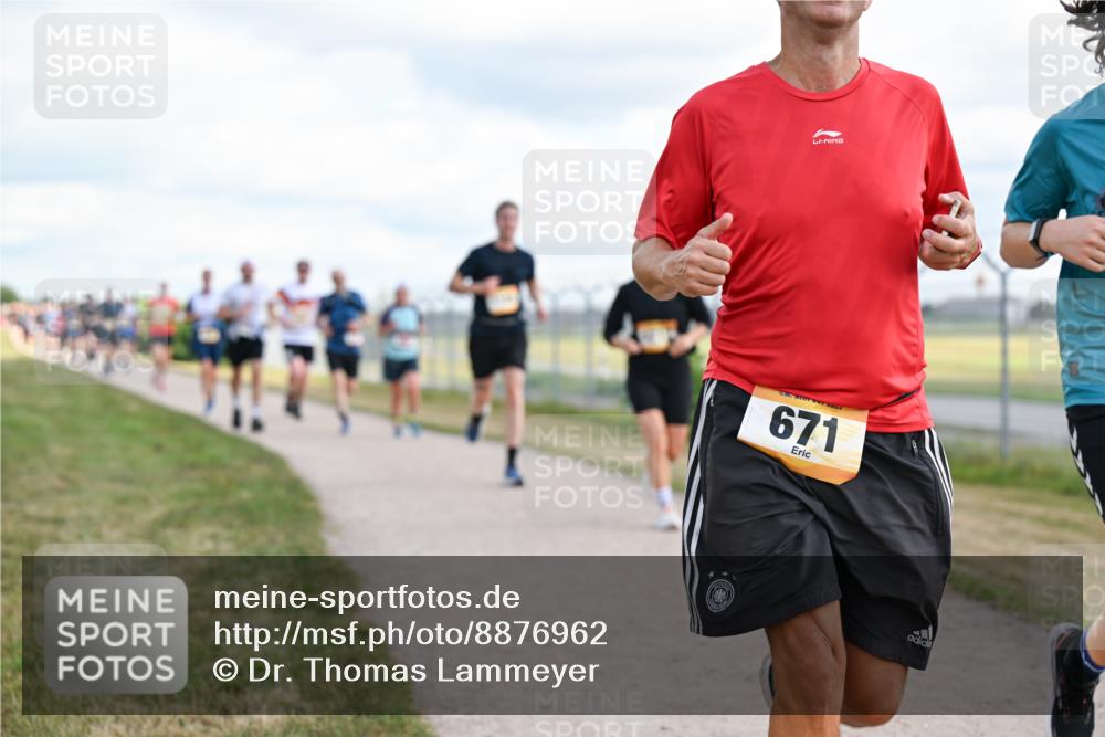 14.09.2025 - Airport Race Dr. Thomas Lammeyer http://msf.ph/oto/8876962 14.09.2025 12:21:59 Laufen 671 meine-sportfotos.de