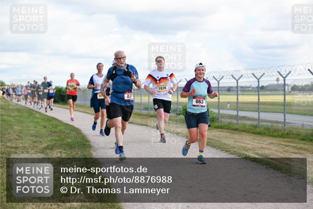 14.09.2025 - Airport Race Dr. Thomas Lammeyer http://msf.ph/oto/8876988 14.09.2025 12:22:03 Laufen 65, 239, 1836, 863 meine-sportfotos.de