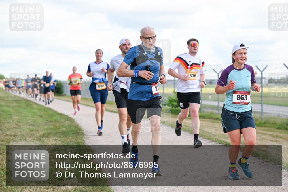 14.09.2025 - Airport Race Dr. Thomas Lammeyer http://msf.ph/oto/8876995 14.09.2025 12:22:04 Laufen 658, 836, 863 meine-sportfotos.de