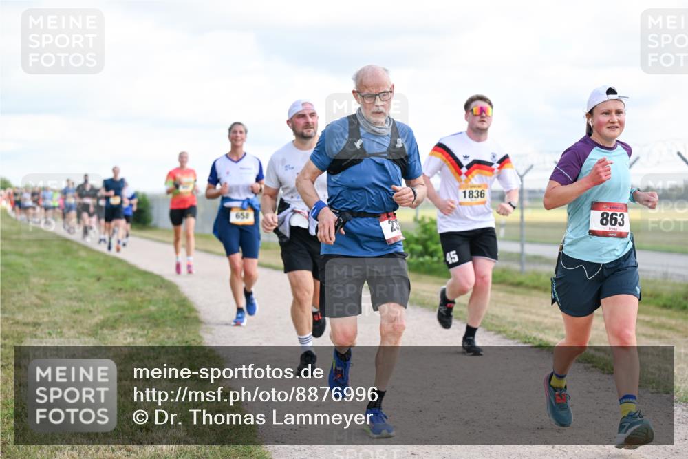 14.09.2025 - Airport Race Dr. Thomas Lammeyer http://msf.ph/oto/8876996 14.09.2025 12:22:04 Laufen 1836, 658, 863 meine-sportfotos.de