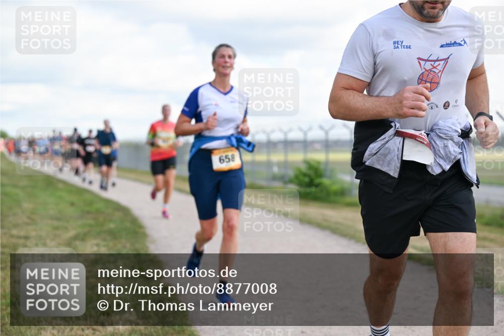 14.09.2025 - Airport Race Dr. Thomas Lammeyer http://msf.ph/oto/8877008 14.09.2025 12:22:06 Laufen 658, 2021 meine-sportfotos.de
