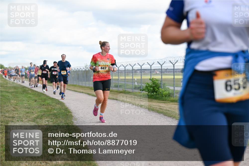 14.09.2025 - Airport Race Dr. Thomas Lammeyer http://msf.ph/oto/8877019 14.09.2025 12:22:08 Laufen 413, 64, 437, 647, 658 meine-sportfotos.de