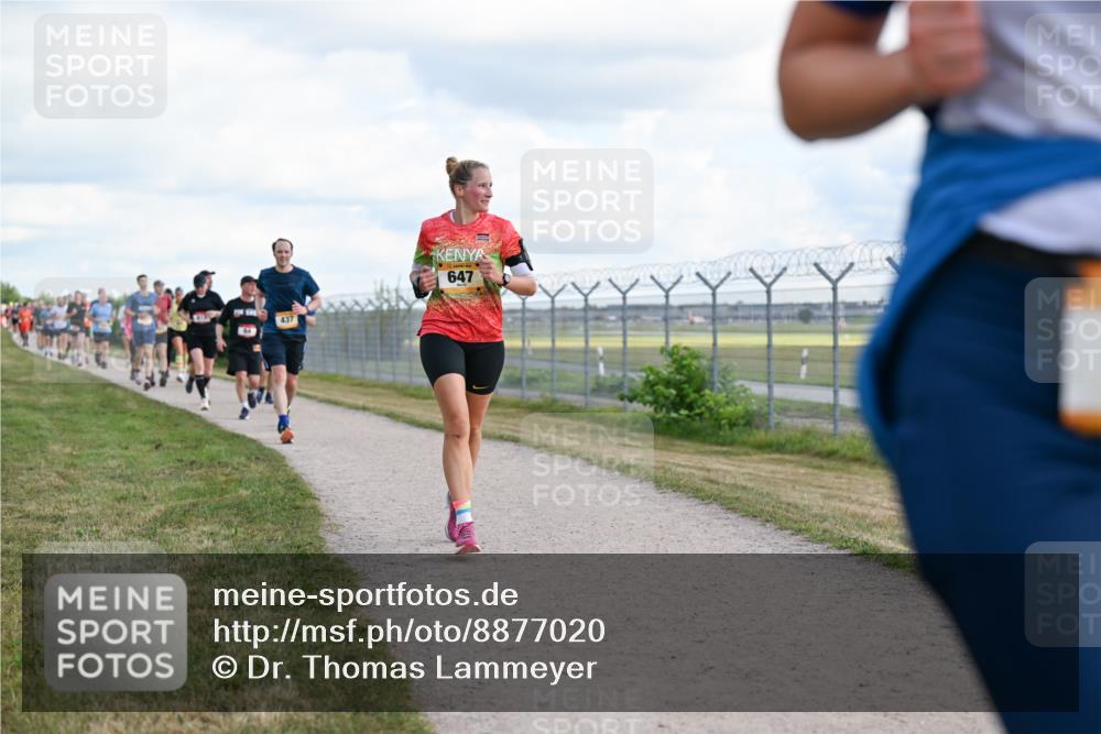 14.09.2025 - Airport Race Dr. Thomas Lammeyer http://msf.ph/oto/8877020 14.09.2025 12:22:08 Laufen 437, 647 meine-sportfotos.de