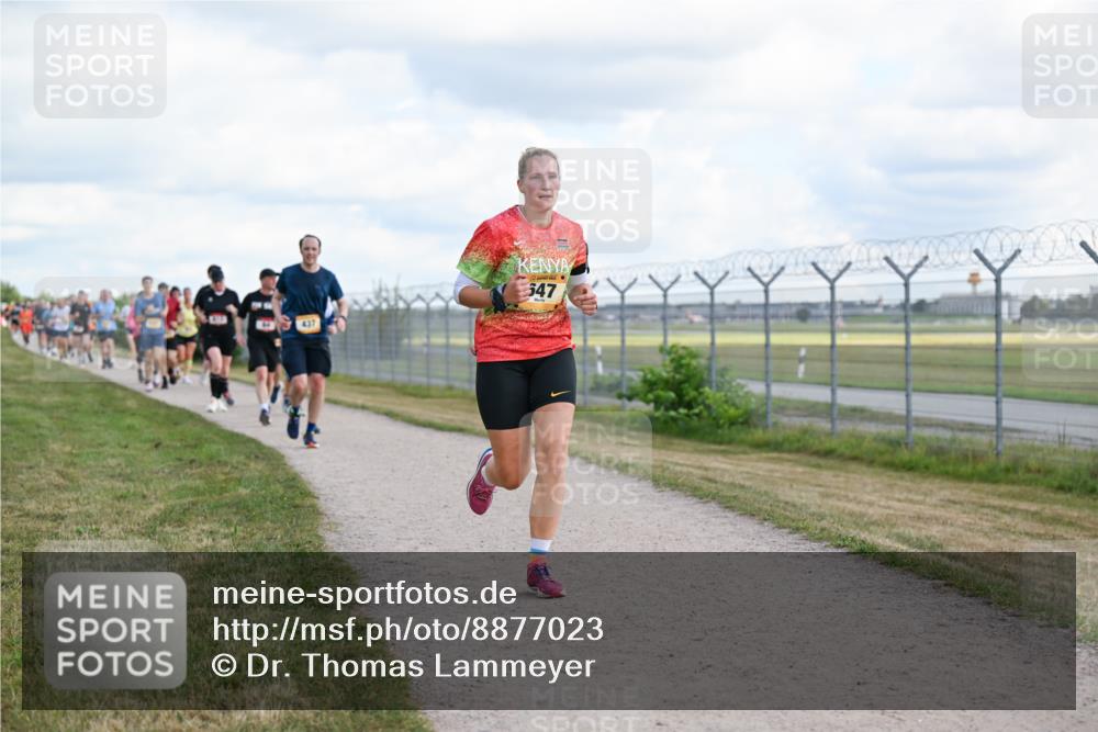 14.09.2025 - Airport Race Dr. Thomas Lammeyer http://msf.ph/oto/8877023 14.09.2025 12:22:09 Laufen 437, 547 meine-sportfotos.de