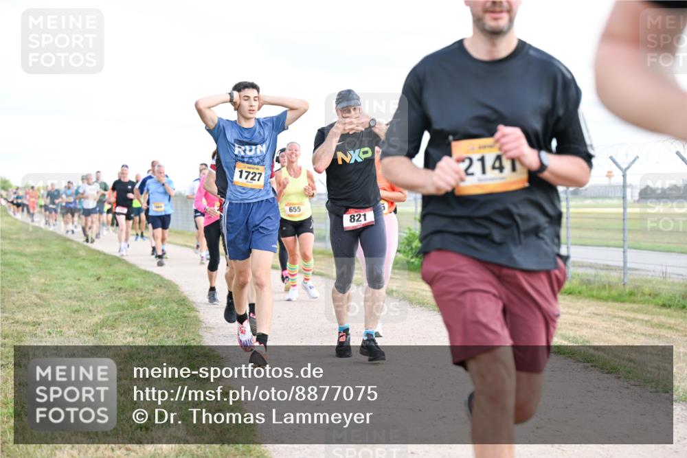 14.09.2025 - Airport Race Dr. Thomas Lammeyer http://msf.ph/oto/8877075 14.09.2025 12:22:17 Laufen 1727, 655, 214, 821 meine-sportfotos.de