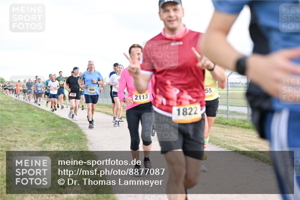 14.09.2025 - Airport Race Dr. Thomas Lammeyer http://msf.ph/oto/8877087 14.09.2025 12:22:20 Laufen 55, 55, 171, 240, 1666, 2113, 1822 meine-sportfotos.de