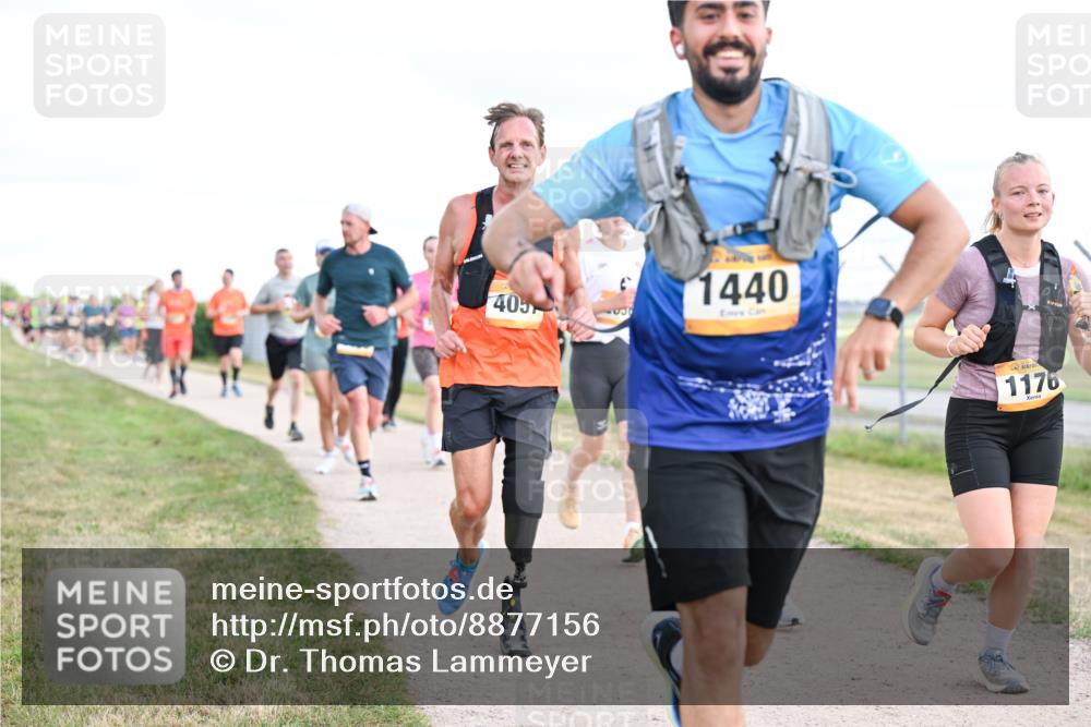 14.09.2025 - Airport Race Dr. Thomas Lammeyer http://msf.ph/oto/8877156 14.09.2025 12:22:31 Laufen 405, 1440, 1176 meine-sportfotos.de